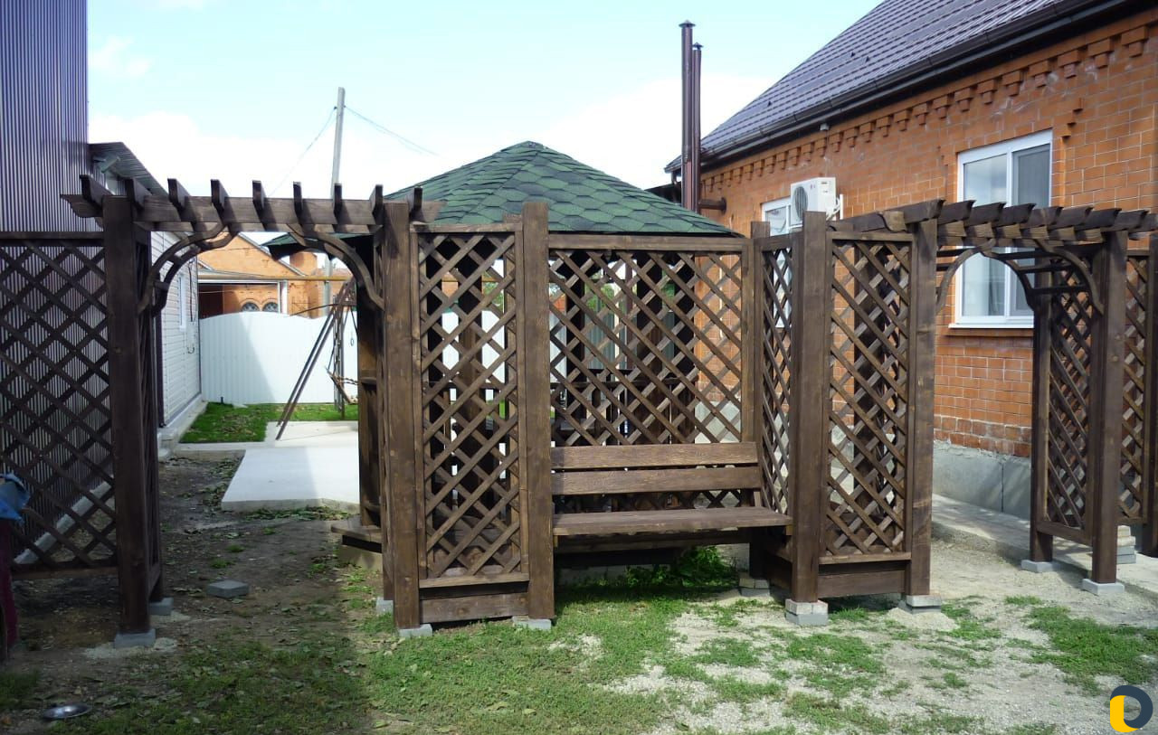Лестницы из дерева, беседки, мебель