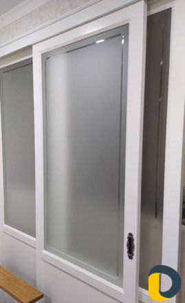 Маляр мебельный