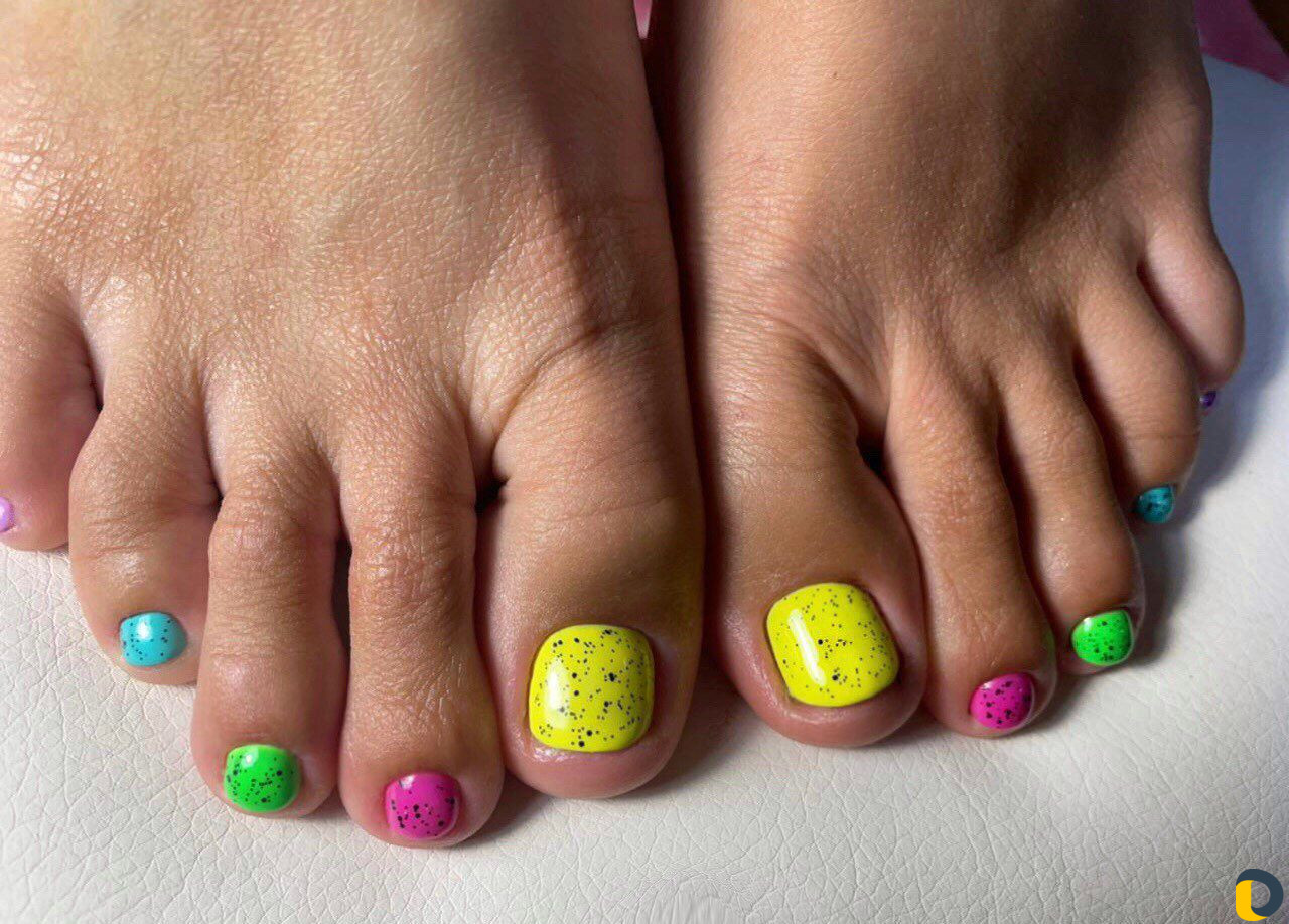 Маникюр и педикюр