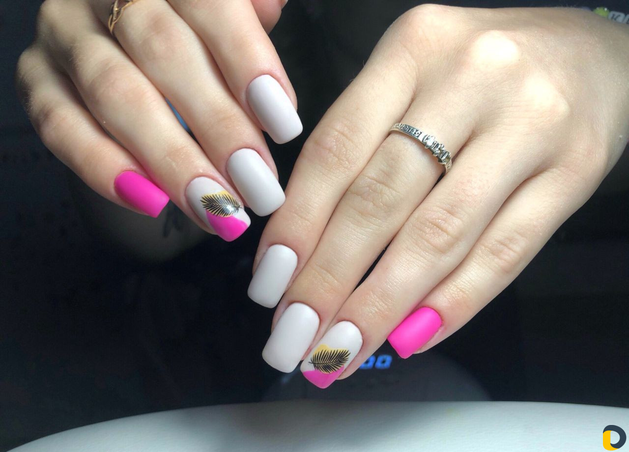 Маникюр и педикюр