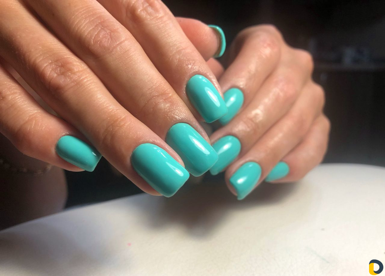 Маникюр и педикюр