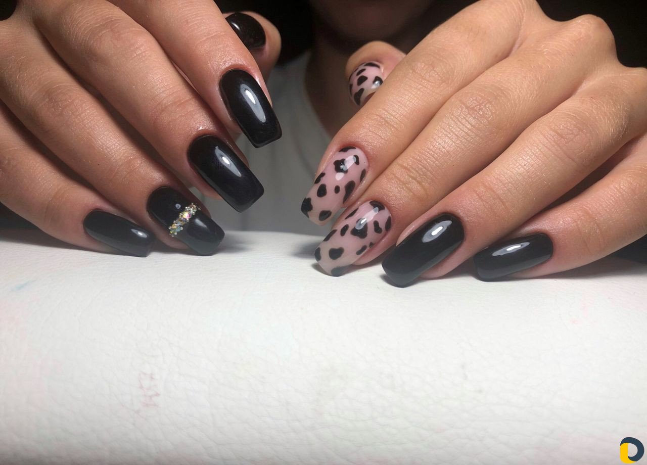 Маникюр и педикюр