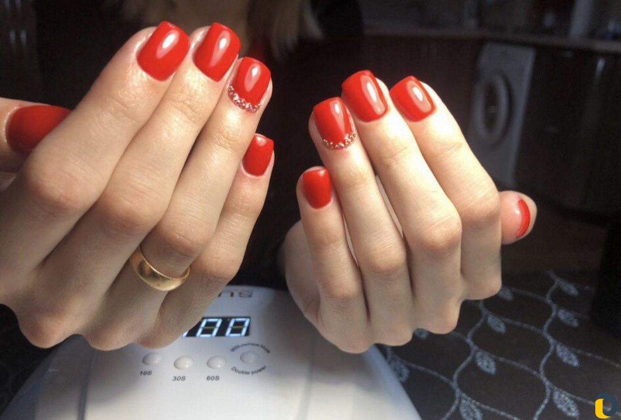 Маникюр и педикюр