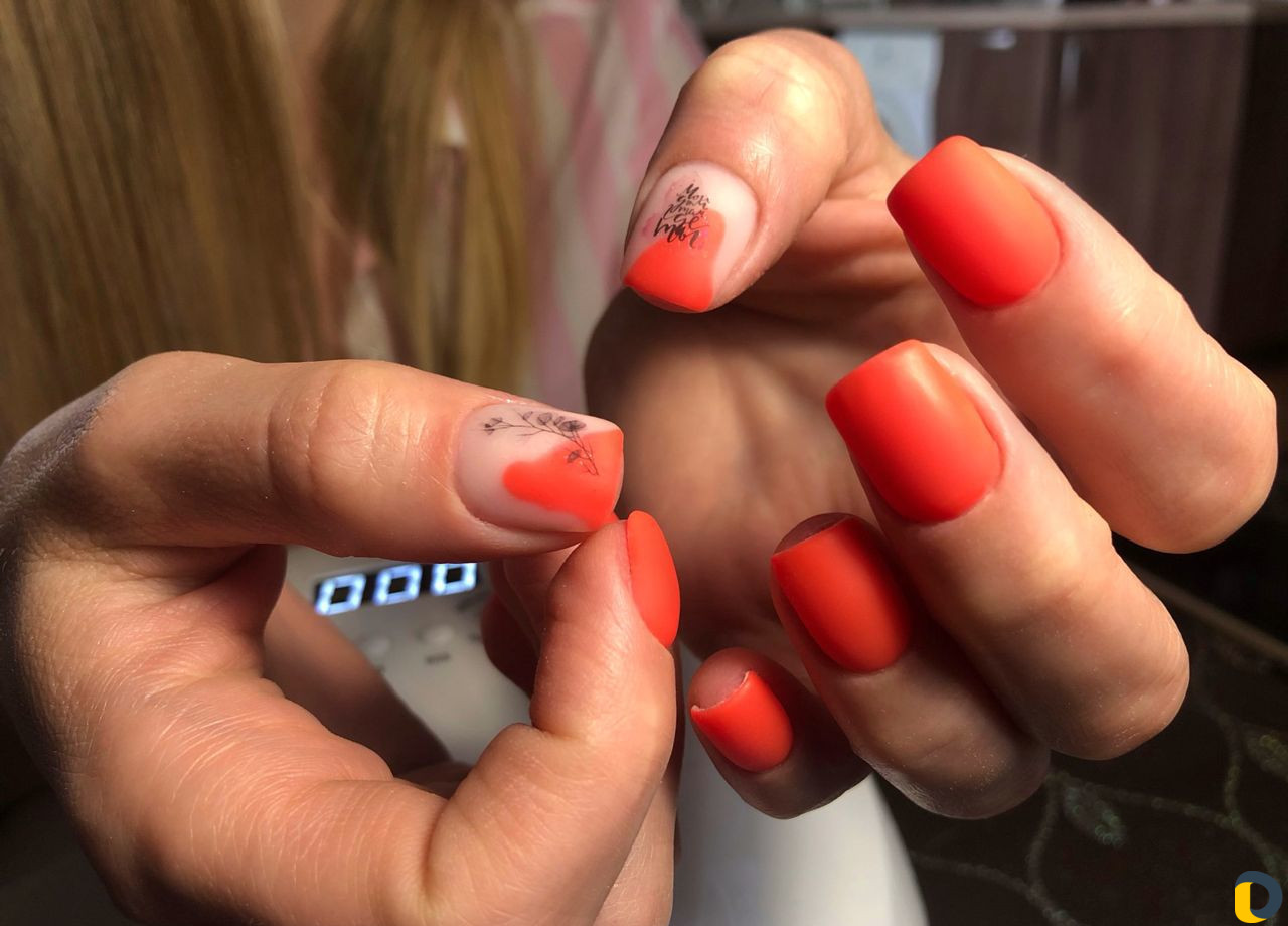 Маникюр и педикюр