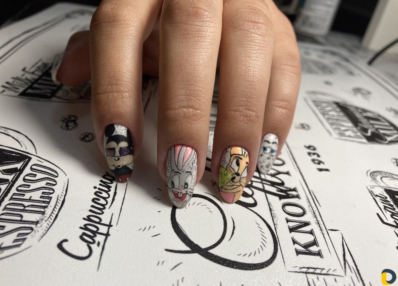 Маникюр и педикюр