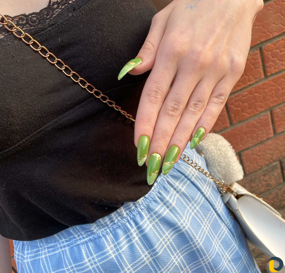 Маникюр и педикюр