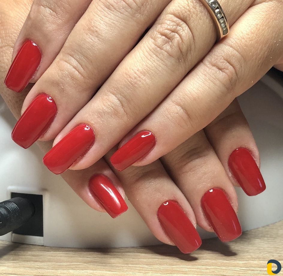 Маникюр и педикюр