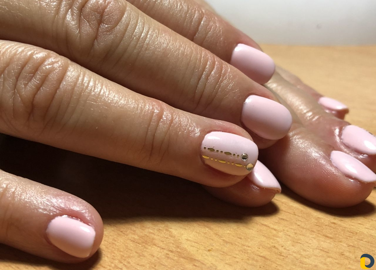 Маникюр и педикюр