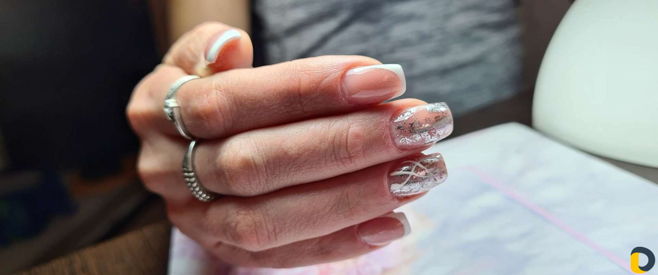 Маникюр,наращивание ногтей,гель-лак