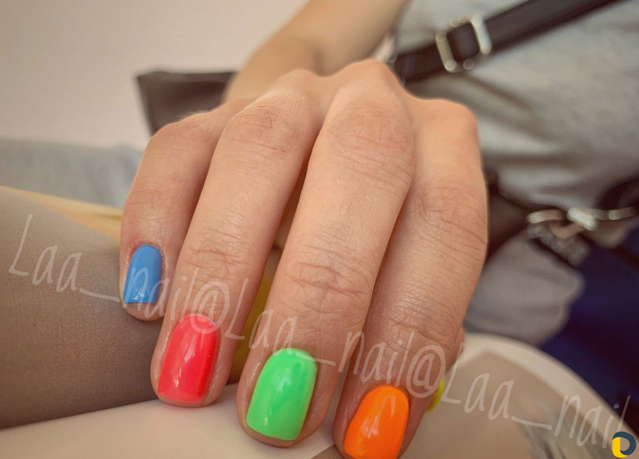 Маникюр/педикюр