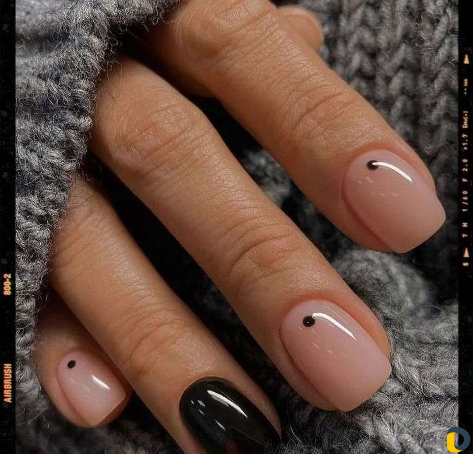 Маникюр педикюр