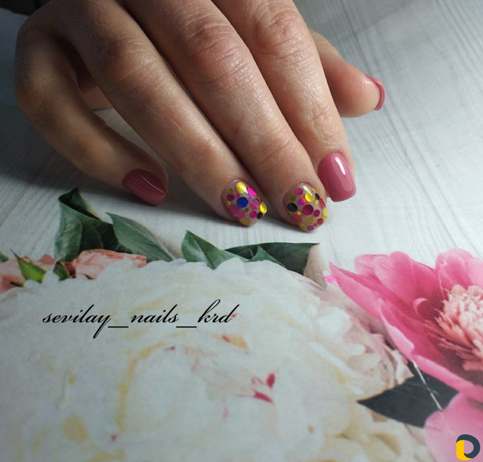 Маникюр педикюр