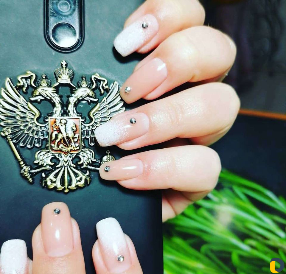 Маникюр