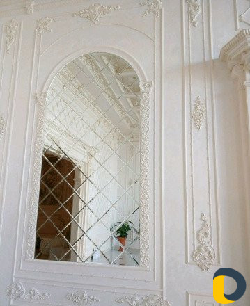 Мастер установщик зеркал ромбиков панно из зеркала