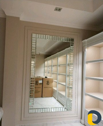 Мастер установщик зеркал ромбиков панно из зеркала