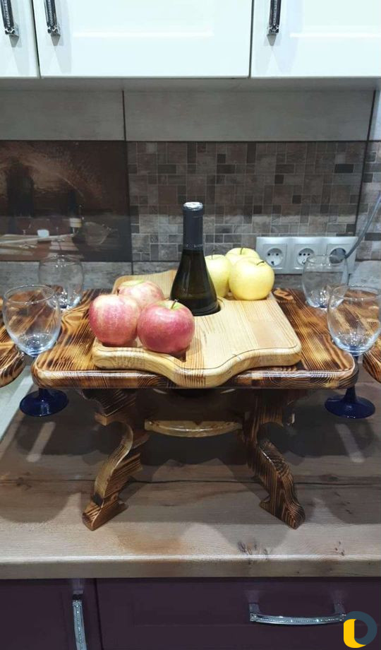 Мебель и аксессуары из натурального дерева