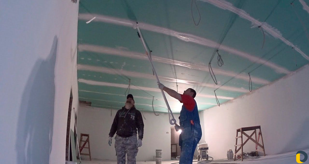 Механизированная шпаклевка стен