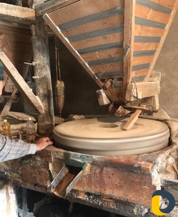 Мельник орбеч и кукурузная мука