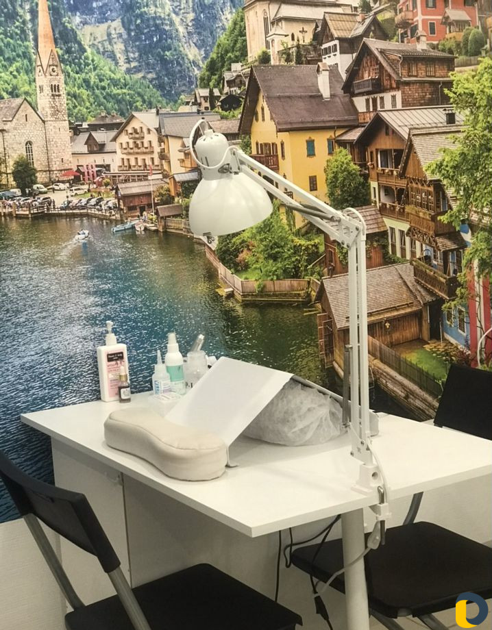 Место мастеру маникюра