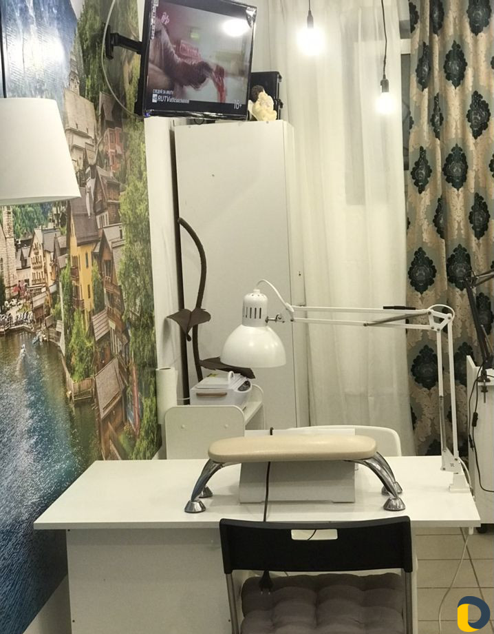 Место мастеру маникюра