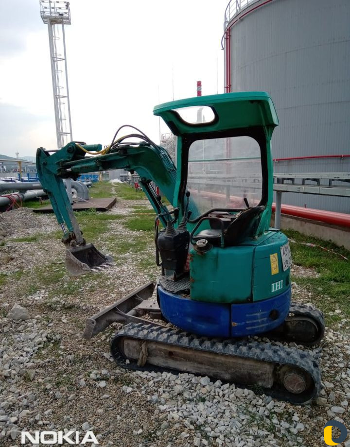 Мини-экскаватор