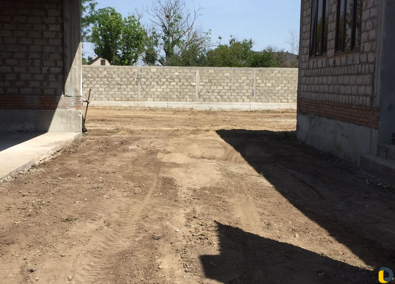 Мини погрузчик. Минипогрузчик sunward 2810