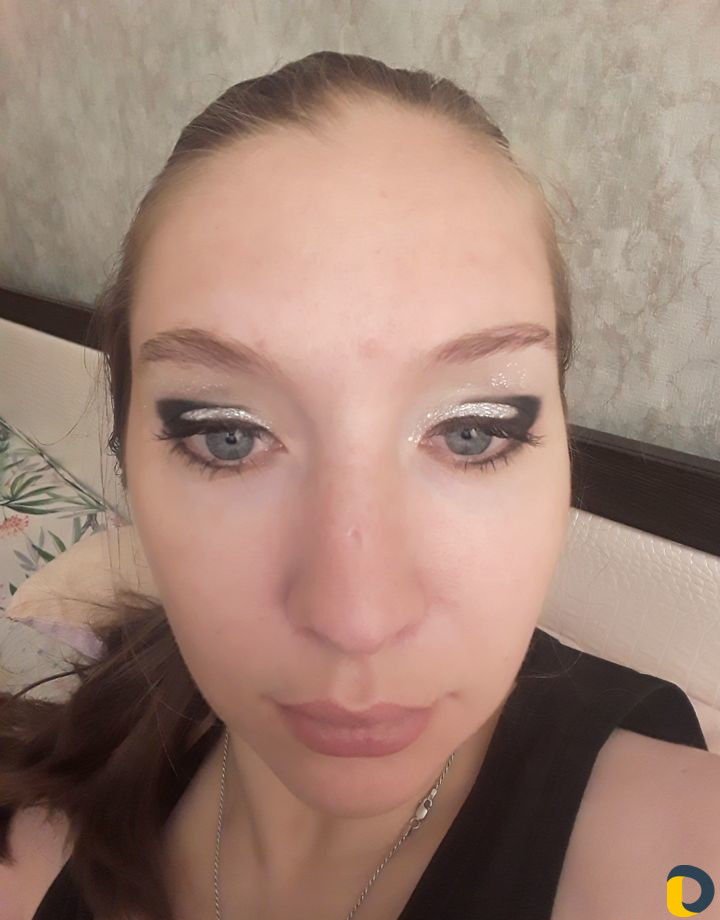 Модель на макияж
