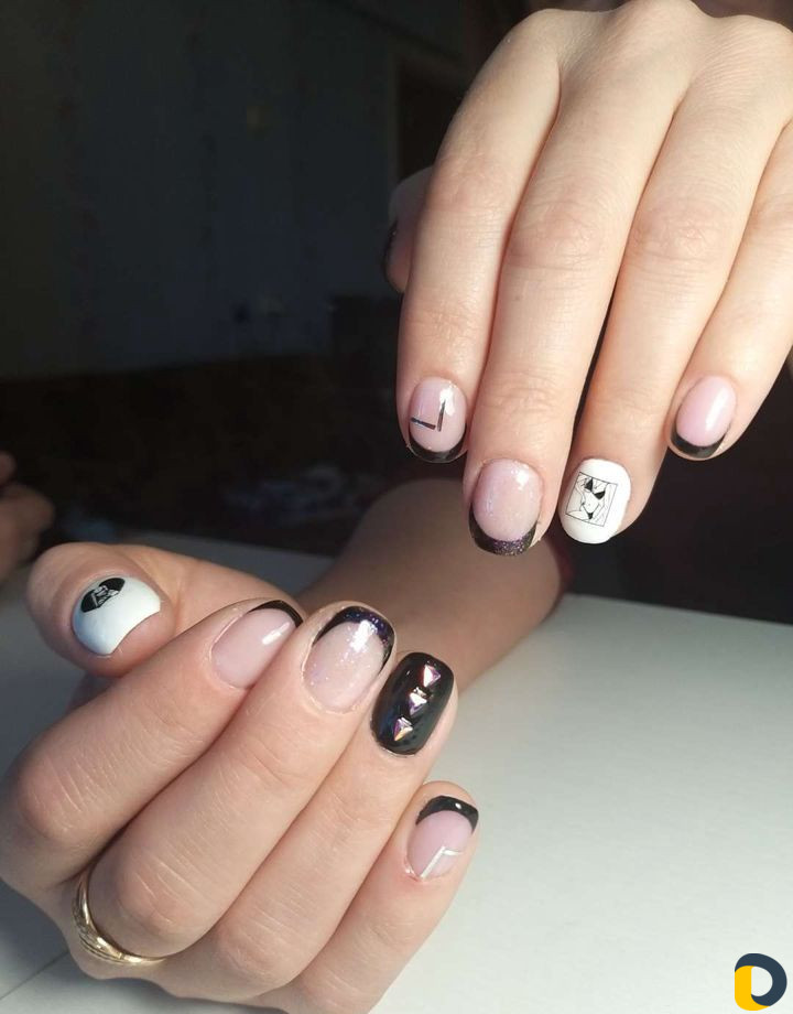 Модель на маникюр