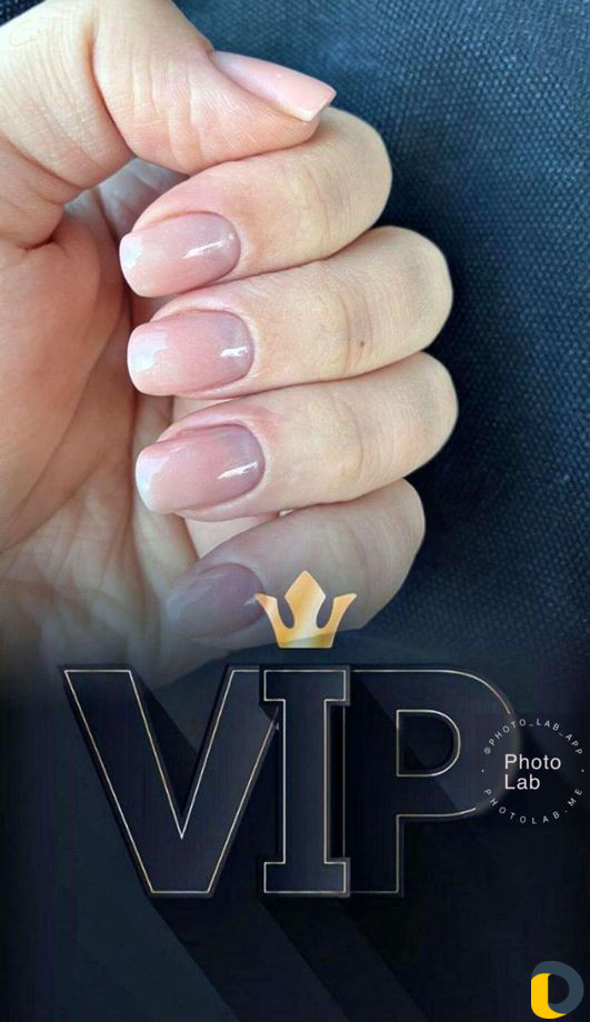 Модель на маникюр