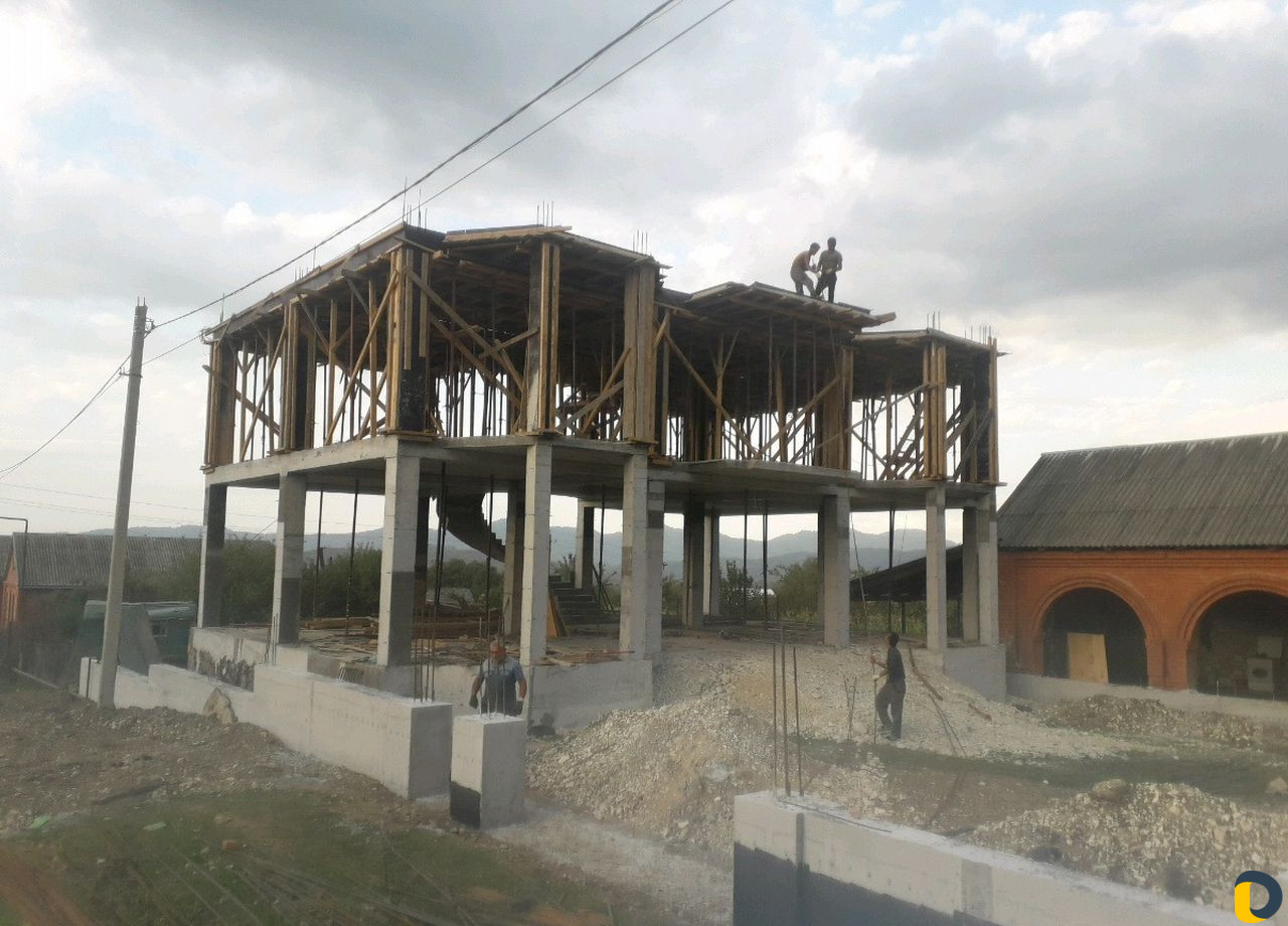 Моналит прикрити бетонне работа и леснитча