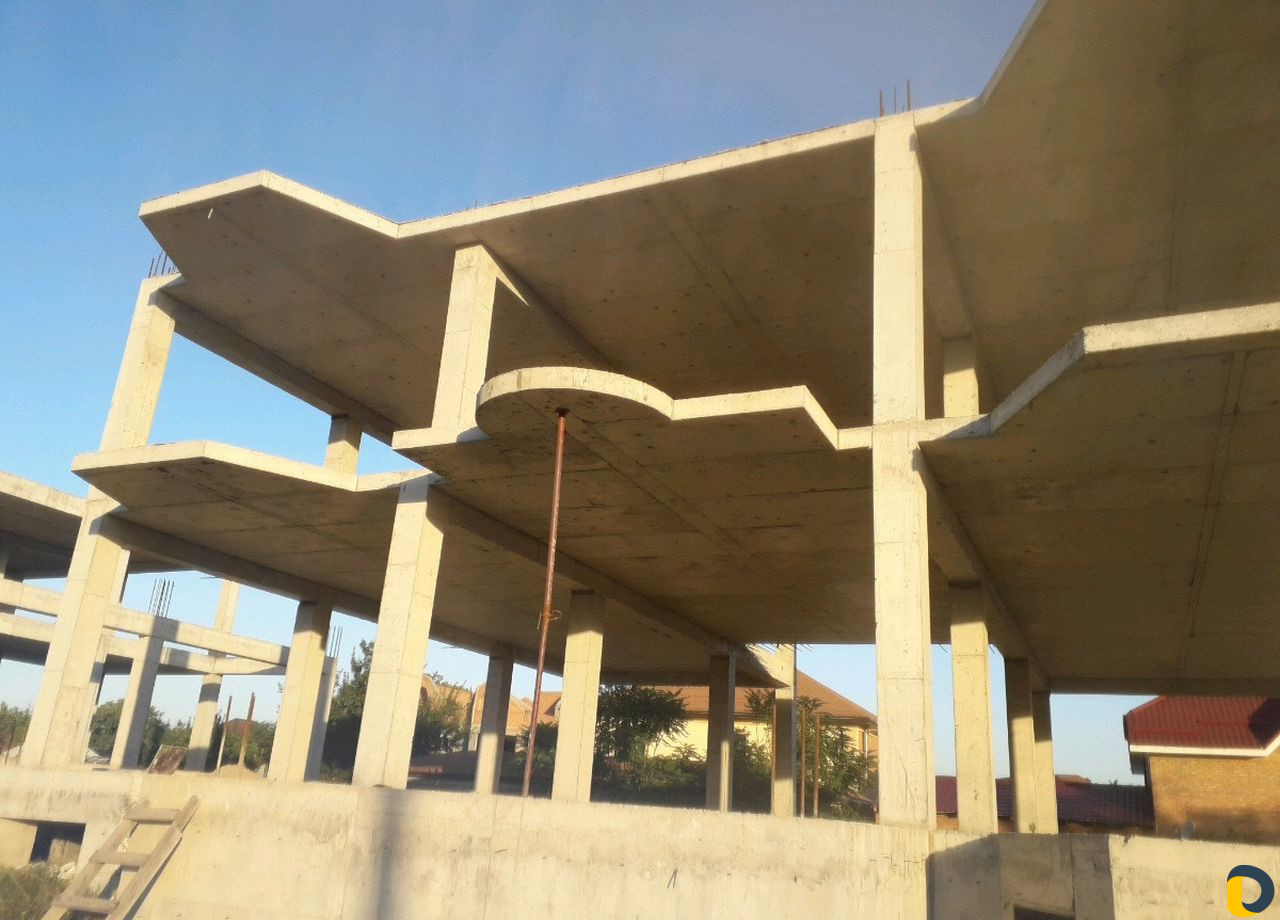 Моналит прикрити бетонне работа и леснитча