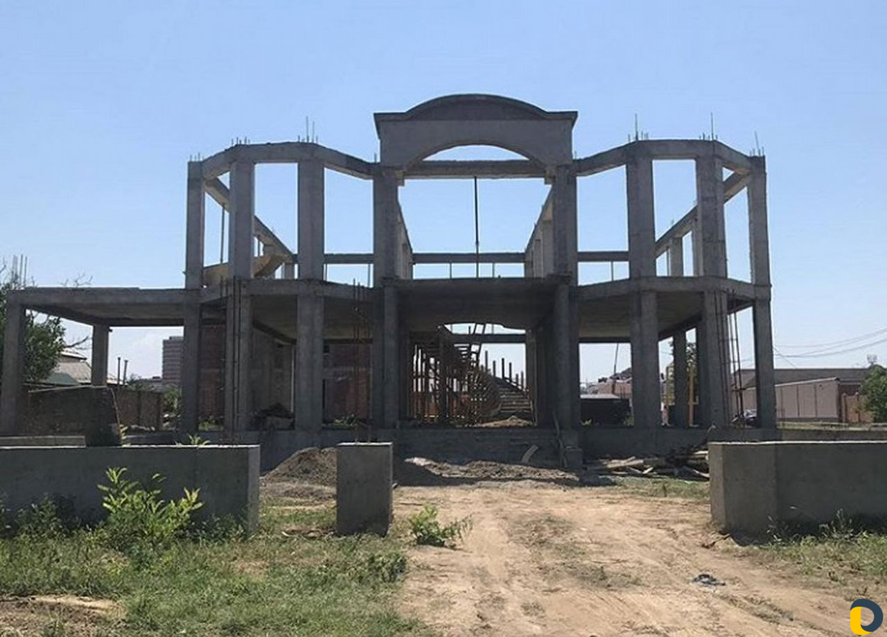 Моналит прикрити бетонне работа и леснитча