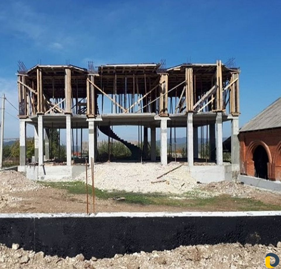 Моналит прикрити бетонне работа и леснитча