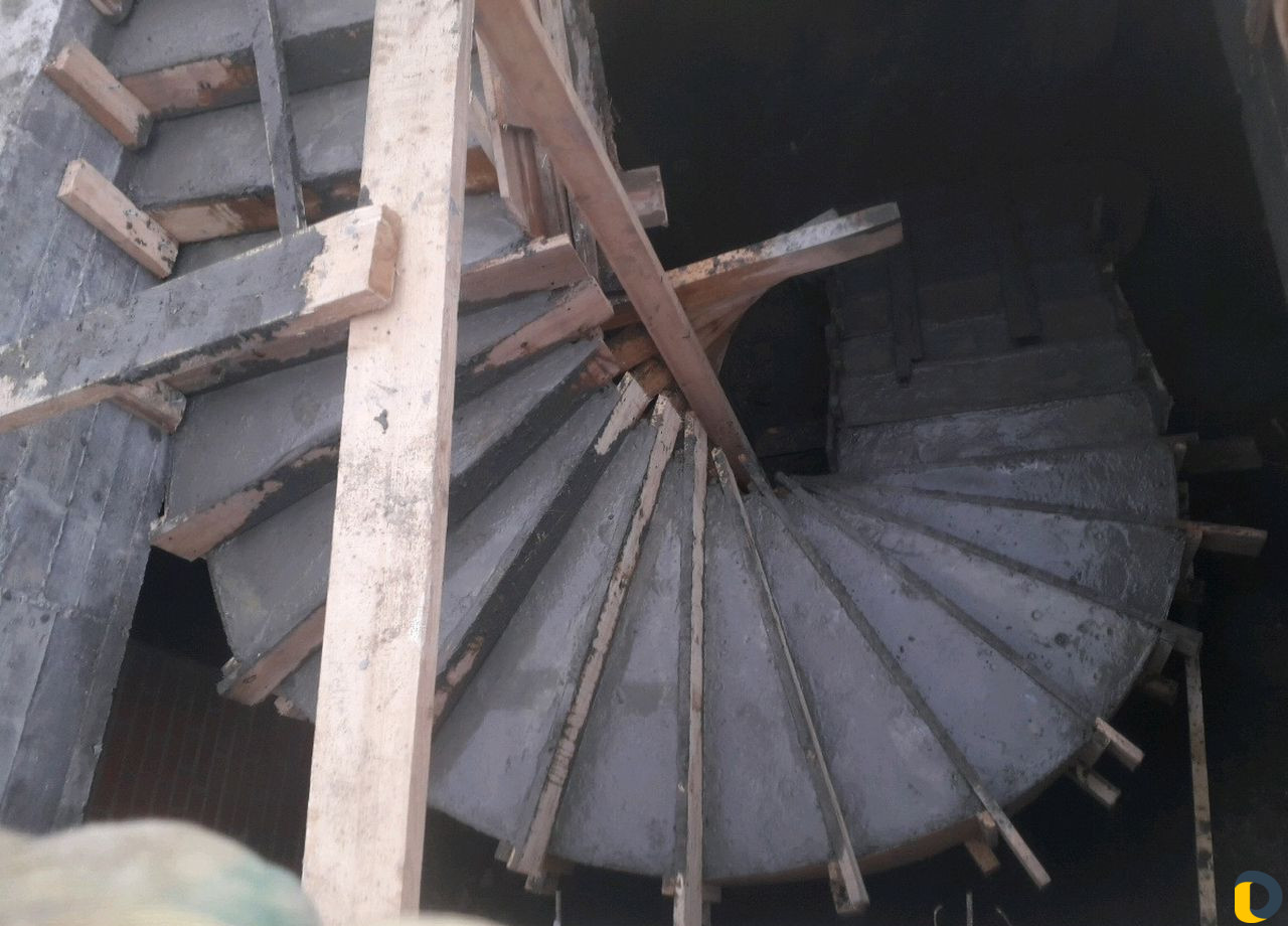 Моналит прикрити бетонне работа и леснитча