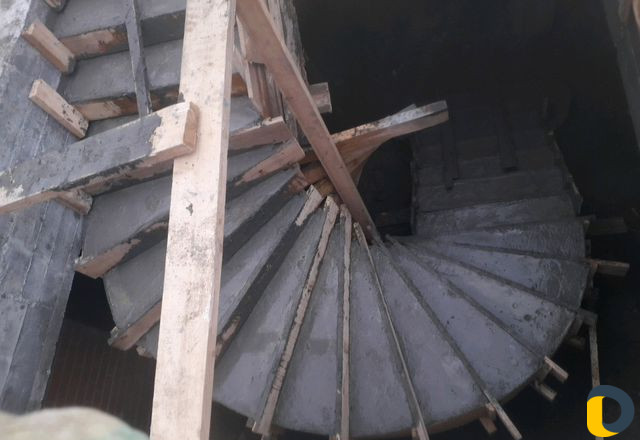 Моналит прикрити бетонне работа и леснитча