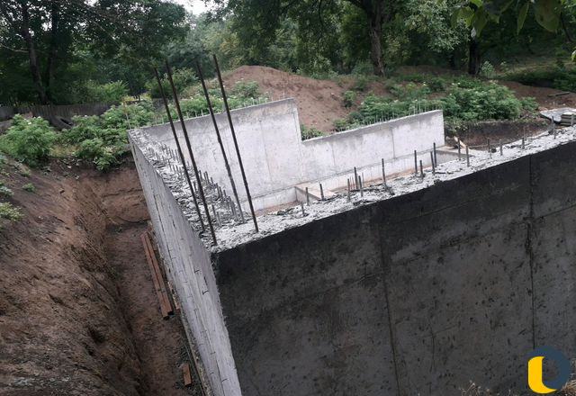 Моналит прикрити бетонне работа и леснитча