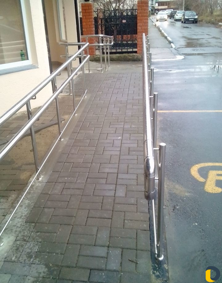Монтаж перил, ограждения, пандус