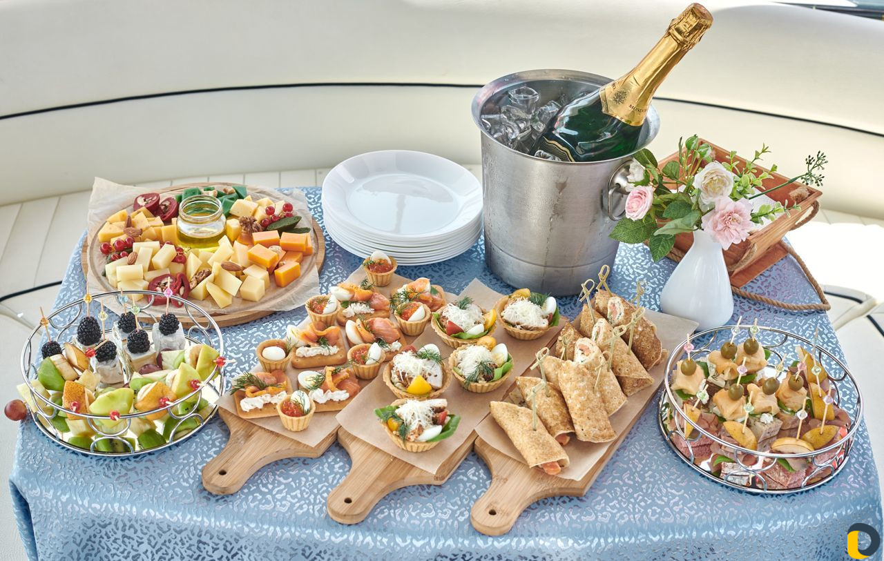 Морские прогулки на яхте