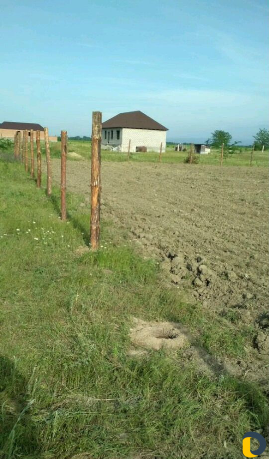 Мотобур сверлим отверстии для забора
