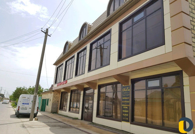 Мойка окон фасадов витрин