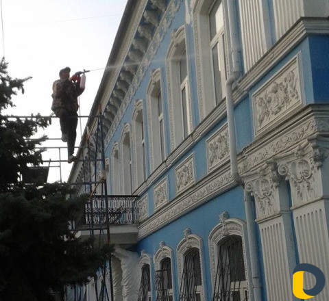 Мытье фасадов, витрин, АЗС