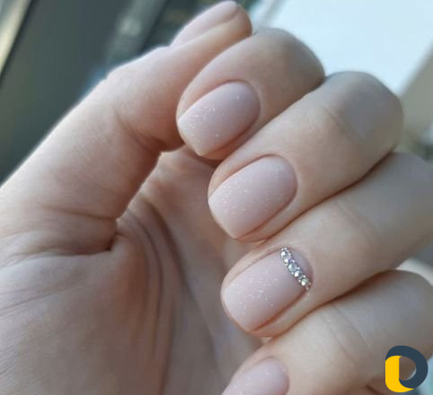 Наращ ногтей и обучение