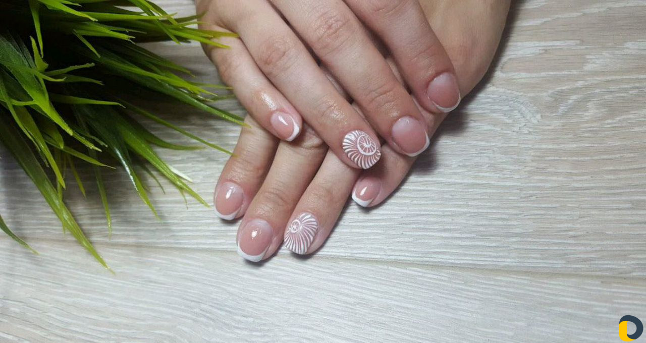 Наращивание, маникюр, педикюр стерильным инструмен