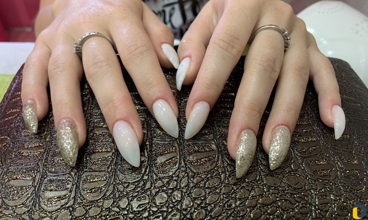 Наращивание ногтей, покрытие гель-лак