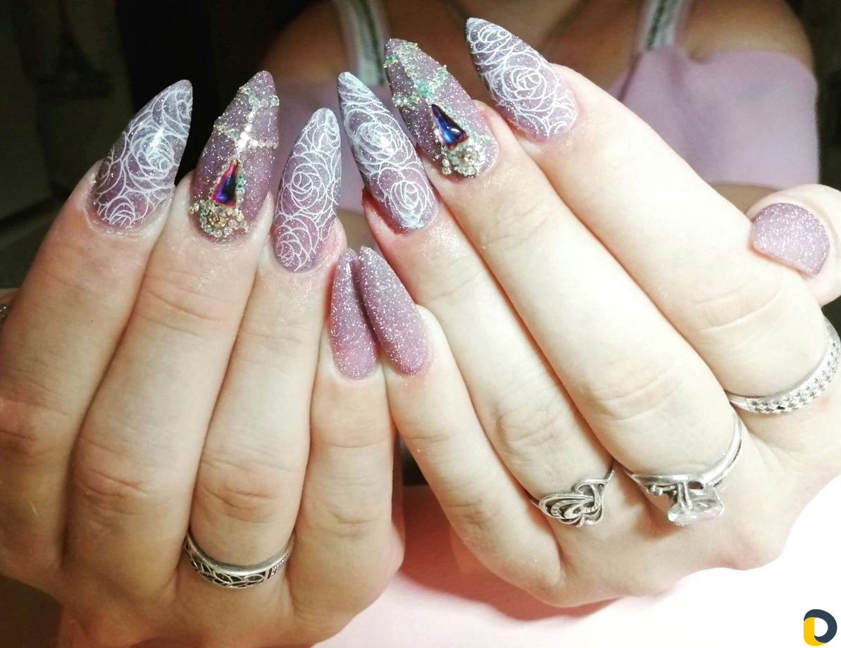 Наращивание ногтей