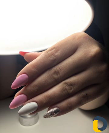 Наращивание ногтей