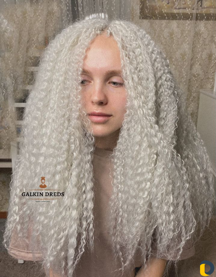 Натуральные дреды, модель на брейды/косы/дреды
