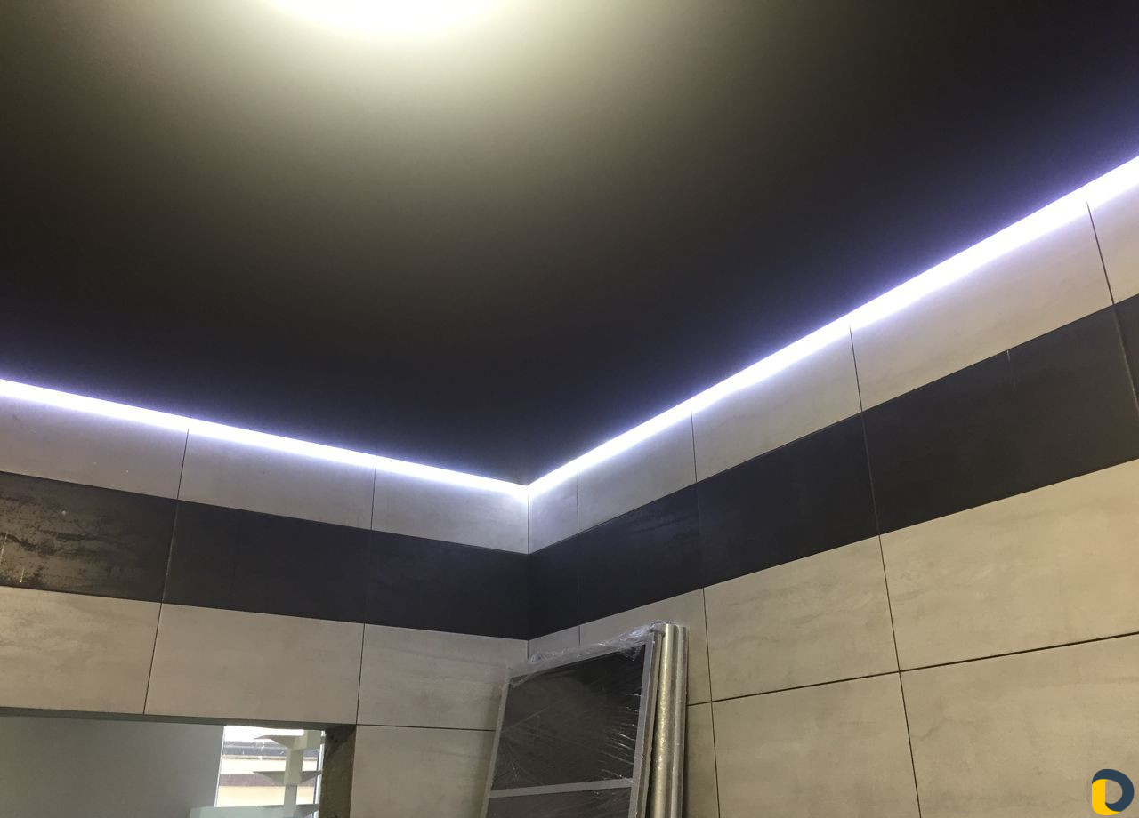 Натяжные потолки-уровни-подсветки-световые линии