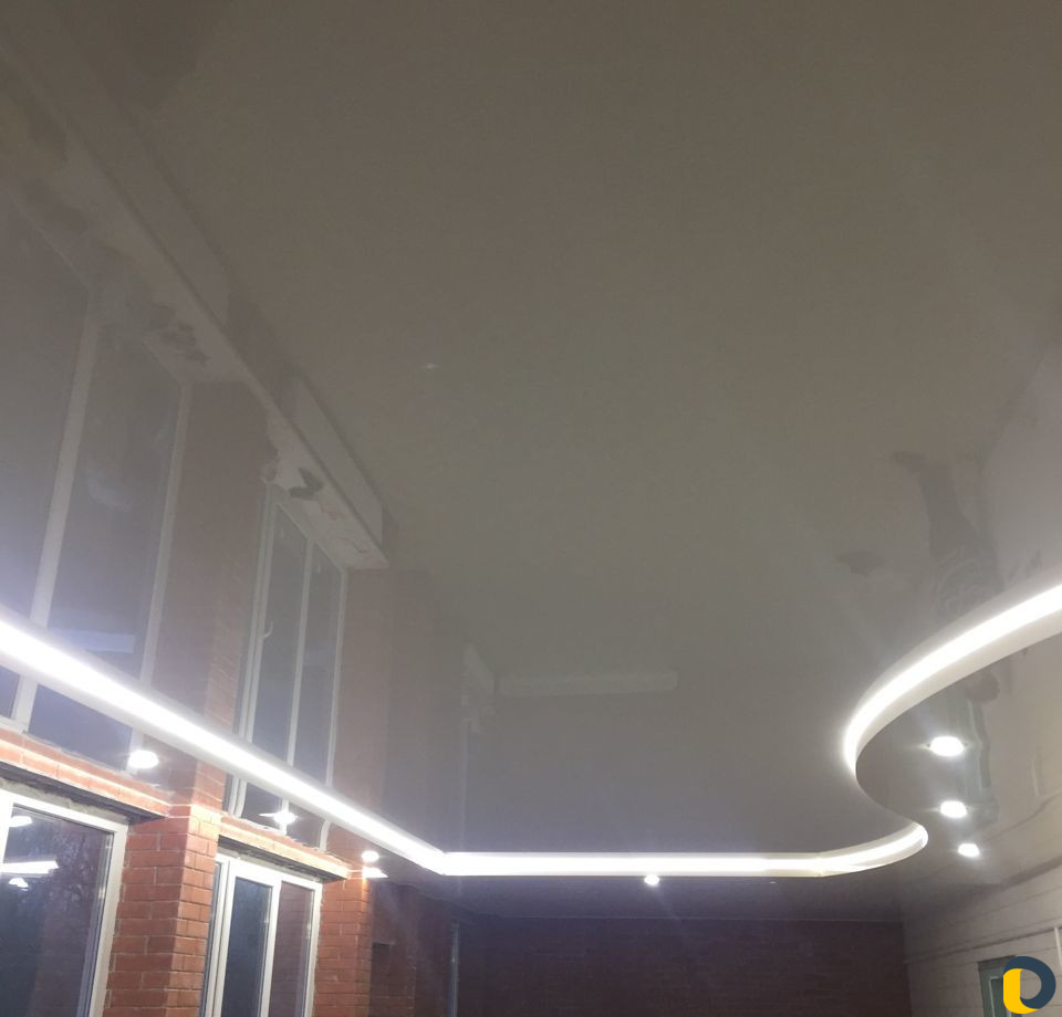 Натяжные потолки-уровни-подсветки-световые линии