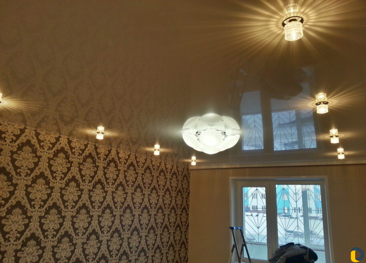 Натяжные потолки